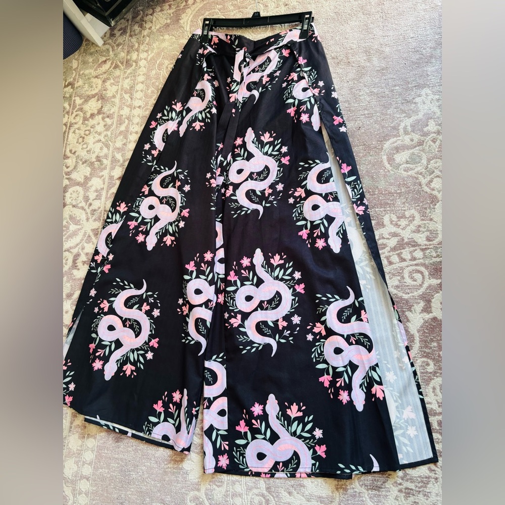 Witchy boho serpent palazzo pants - Picture 5 of 11